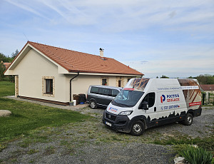 Zateplení stropu bungalovu pomocí foukané izolace